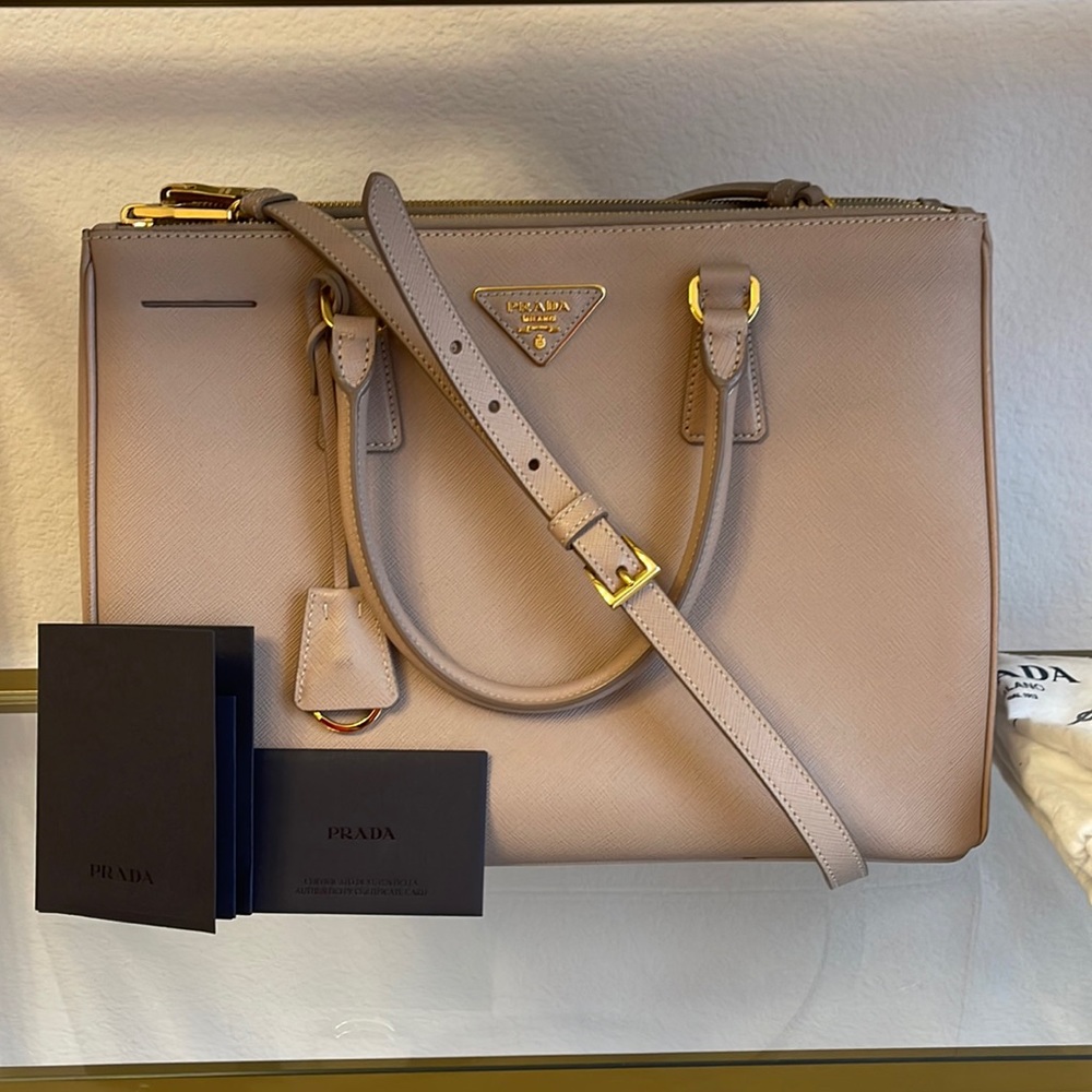 Prada Saffiano Medium Galleria Double Zip Tote Cammeo